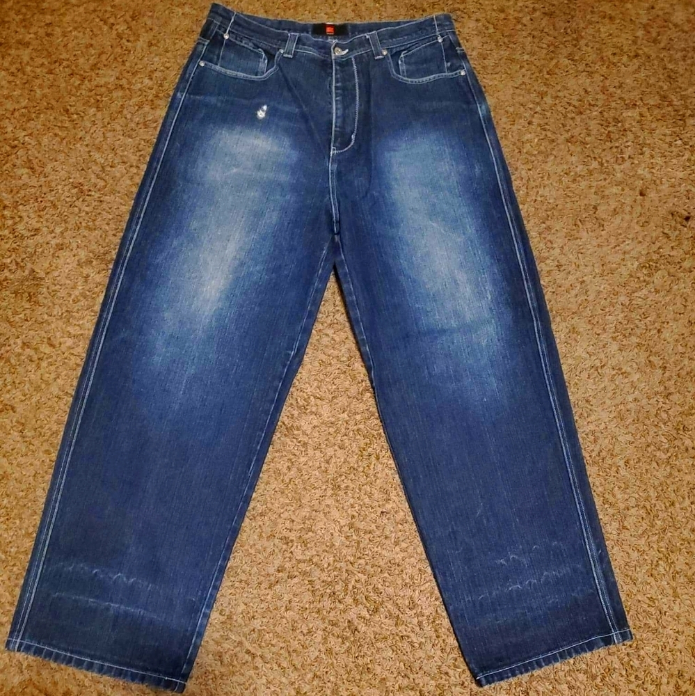 Loose fit throwback denim